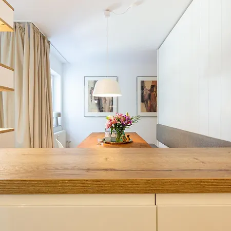 Hoop アパート アーレンスホープ